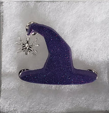 Load image into Gallery viewer, Witch Hat Brooch with Spider