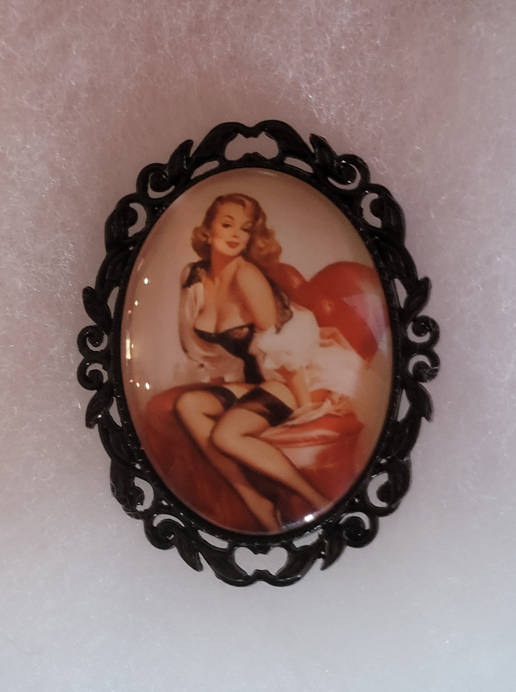 Pinup Cameo (Style 6)