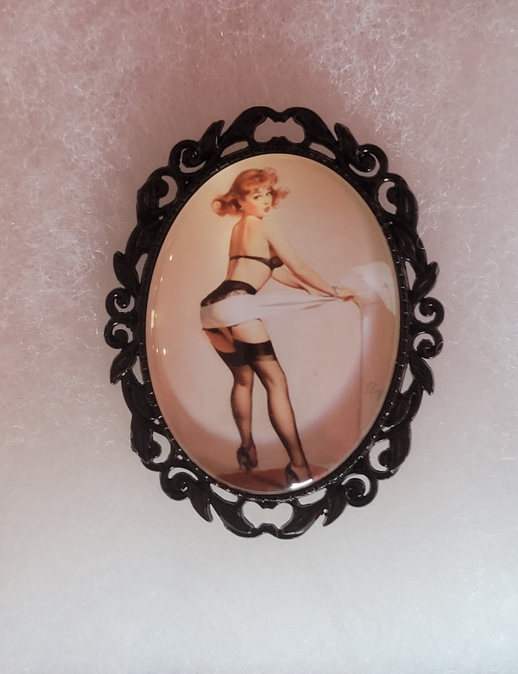 Pinup Cameo (Style 8)