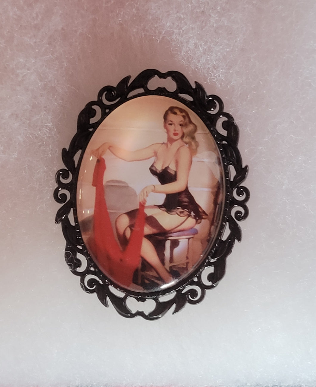 Pinup Cameo (Style 1)