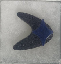 Load image into Gallery viewer, Large Atomic Boomerang Brooch in black and dark blue
