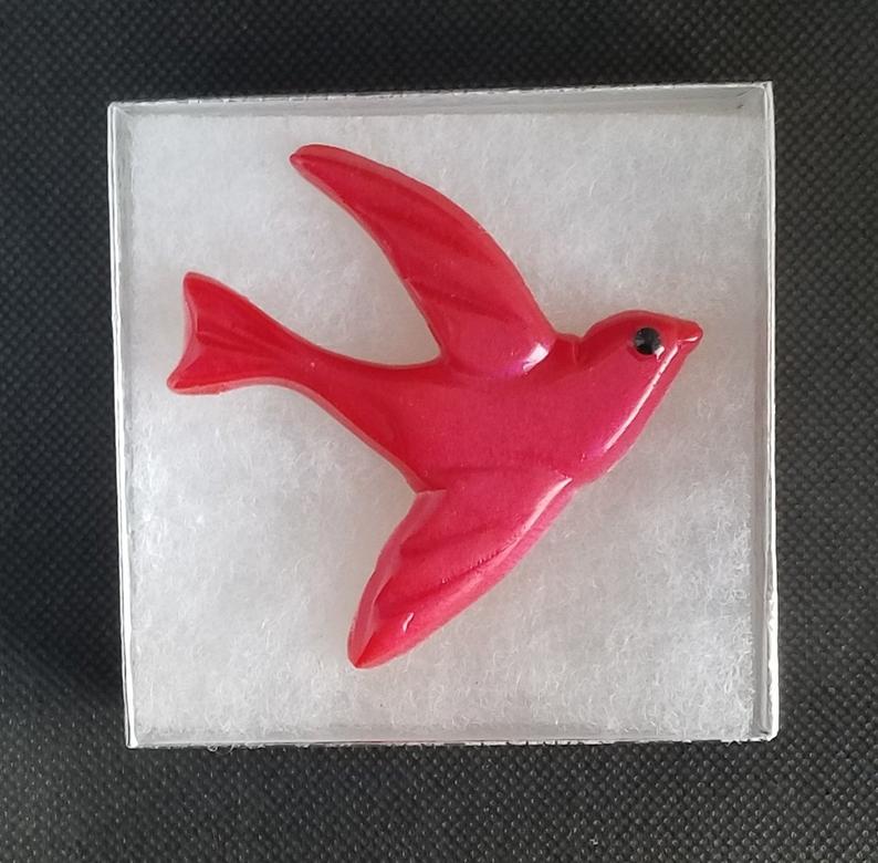 Swallow Brooch in Firecracker Red