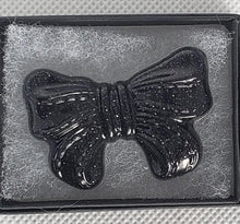 Load image into Gallery viewer, Bow Brooch in Black
