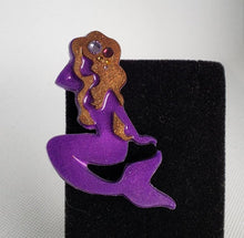 Load image into Gallery viewer, Mermaid Brooch in Amethyst and Brown
