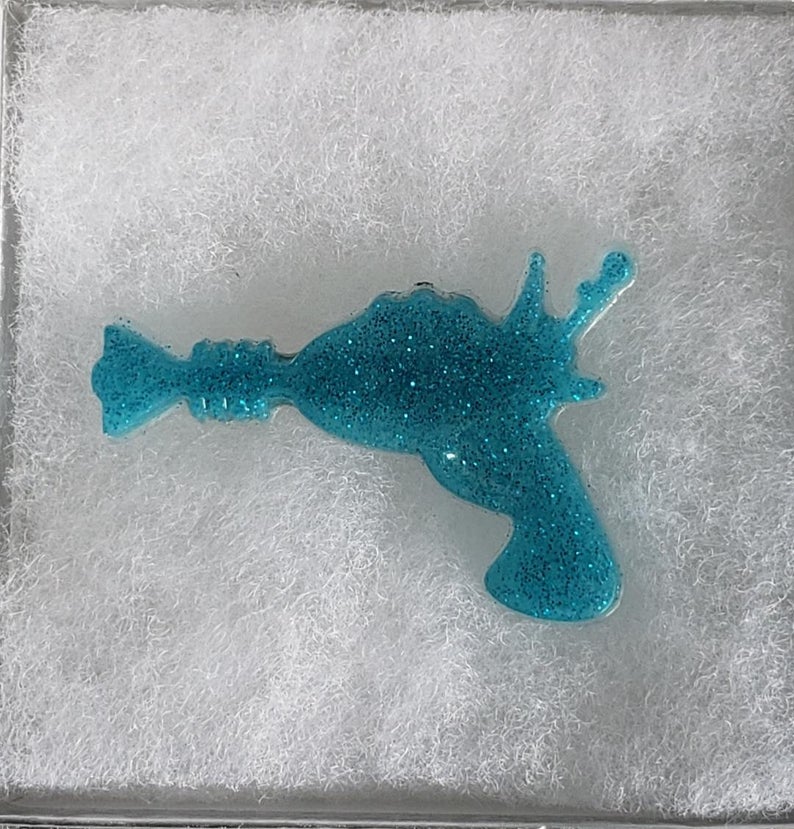 Retro Ray Gun Brooch in Poseidon Blue