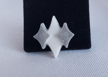 Load image into Gallery viewer, Mini Retro Triple Diamond Brooch
