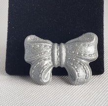 Load image into Gallery viewer, Bow Brooch in Silver
