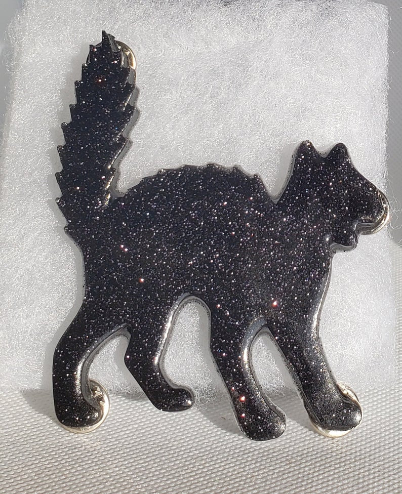 Cat Silhouette Brooch in black