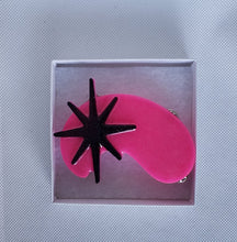 Load image into Gallery viewer, Atomic Star Boomerang Brooch in Hollywood Pink and Black
