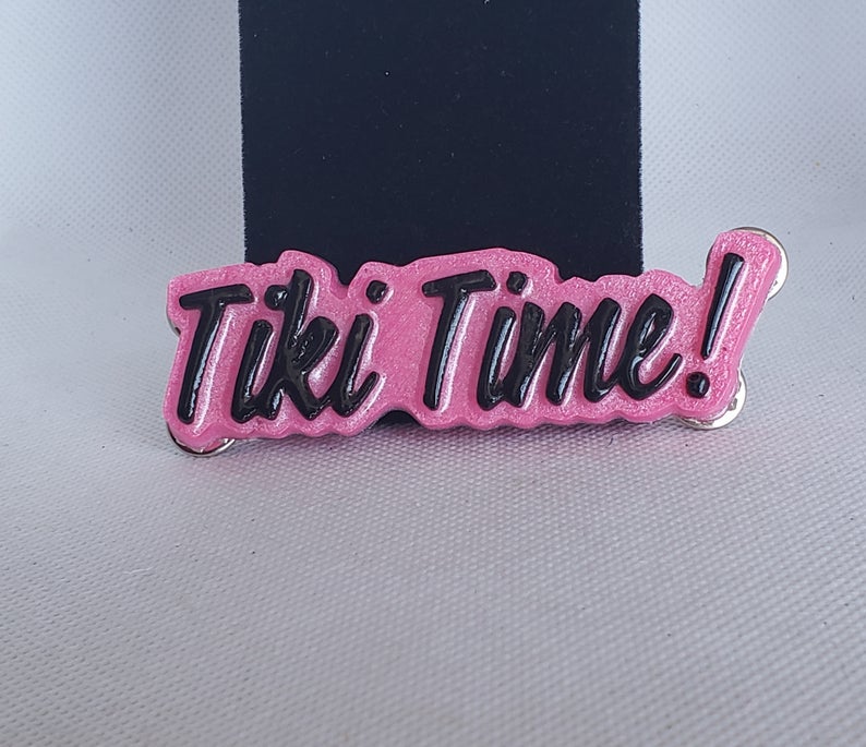 Tiki Time Brooch in Hollywood Pink and Black