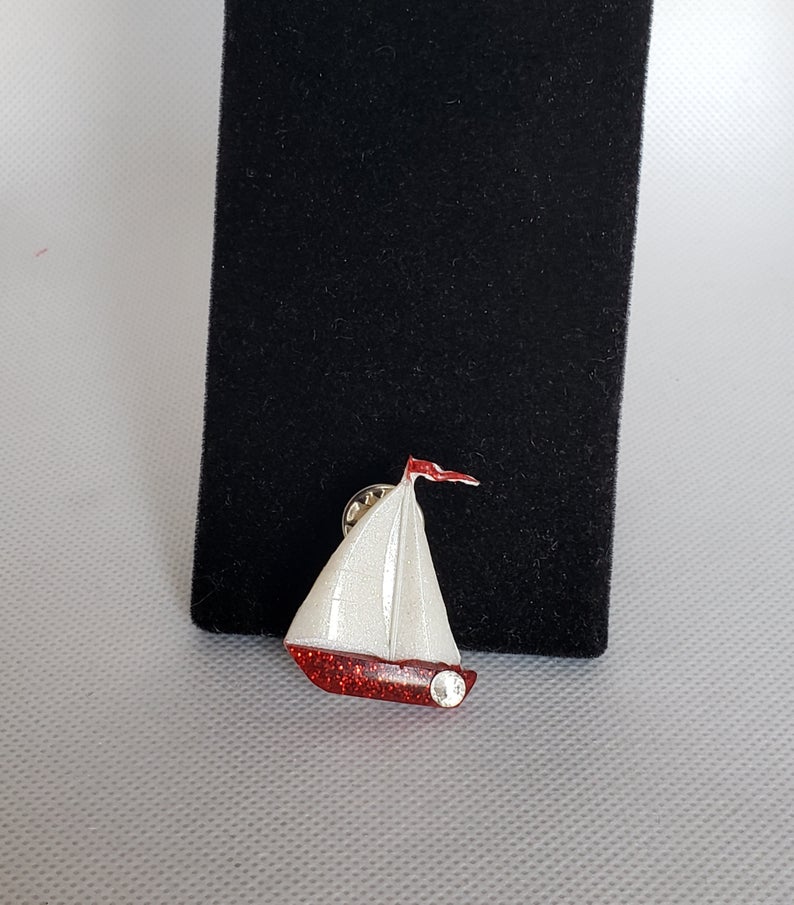 Sailboat Brooch in Bitten Red and Shimmery White