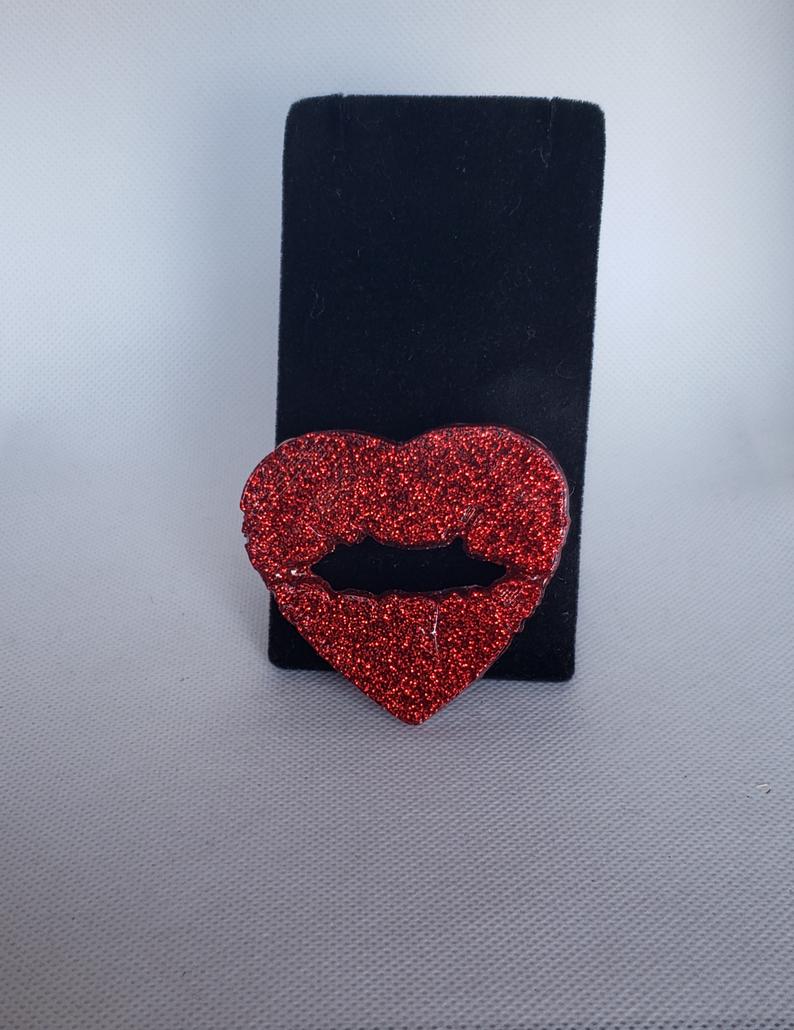 Kiss Heart Brooch in Bitten Red